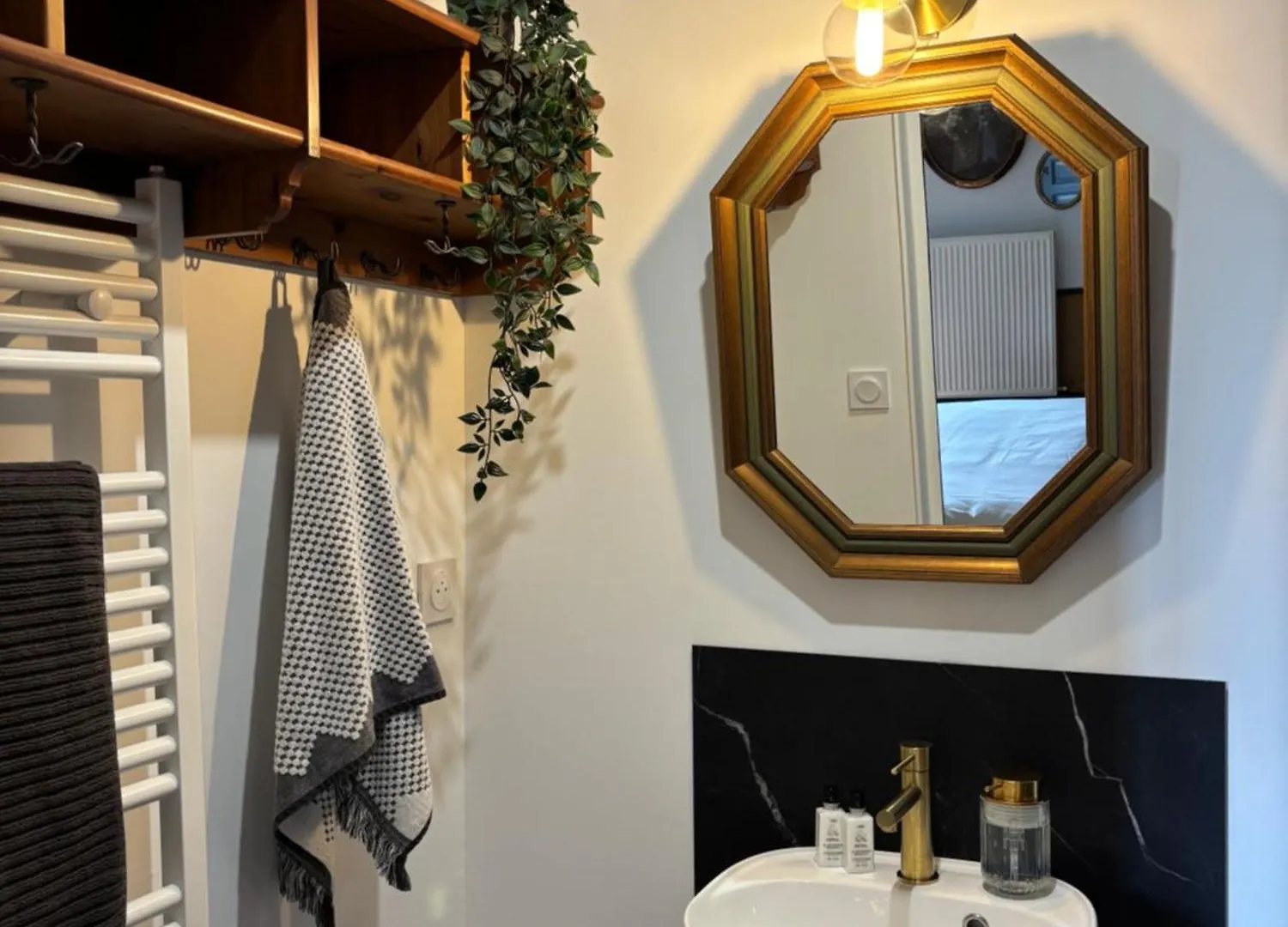 Bed & Breakfast L'Echappee Belle Bed and Breakfast Sixt-sur-Aff Frankrike